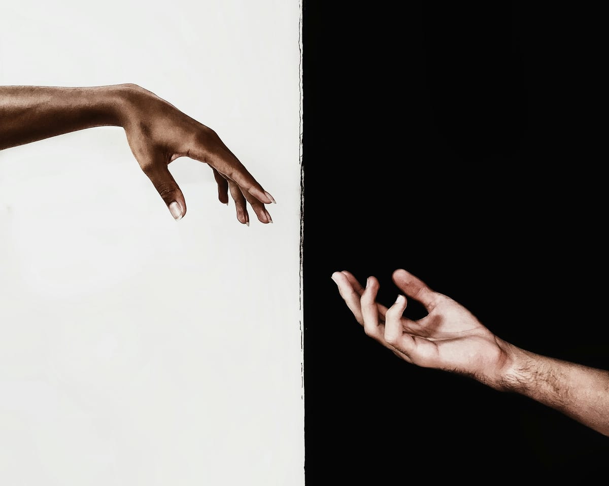 The gap between language and quantum mechanics